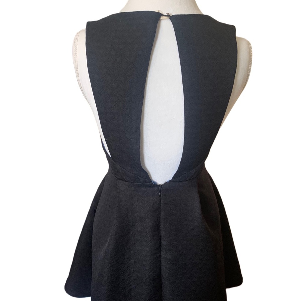 Francesca’s birdcage label Little Black Dress - Picture 2 of 9